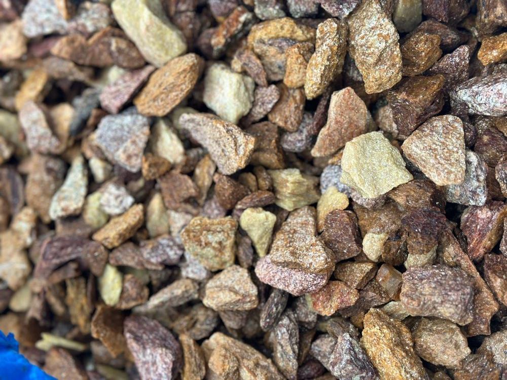 Златолит персиковый декоративная каменная крошка купить в Артёмовском