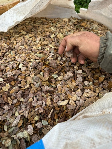 Златолит персиковый декоративная каменная крошка купить в Артёмовском