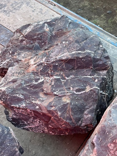 Камни для ландшафтного дизайна красно-фиолетовые 10-60 килограмм купить в Артёмовском