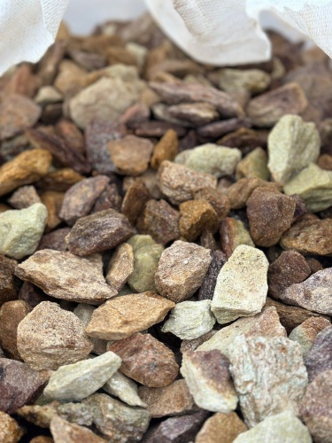 Златолит персиковый декоративная каменная крошка купить в Артёмовском