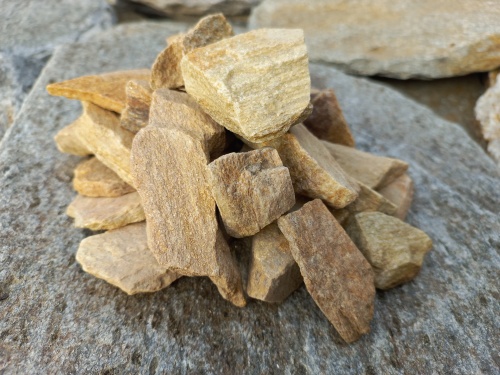 Златолит жёлтый декоративная каменная крошка купить в Артёмовском