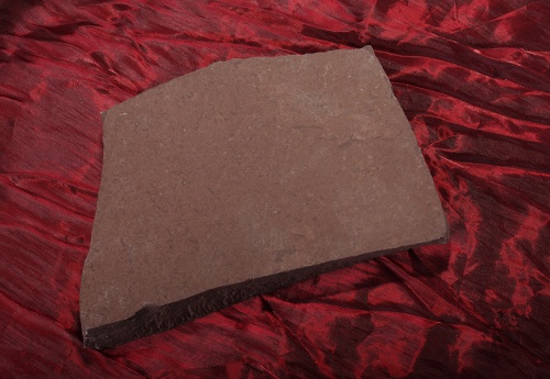 Плитняк лемезит бордовый для цоколя 1,5-2 см купить в Артёмовском