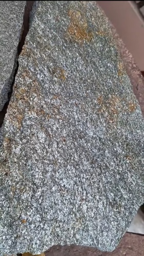 Плитняк златолит серебристый для цоколя, отмостки купить в Артёмовском