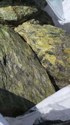 Купить змеевик валуны