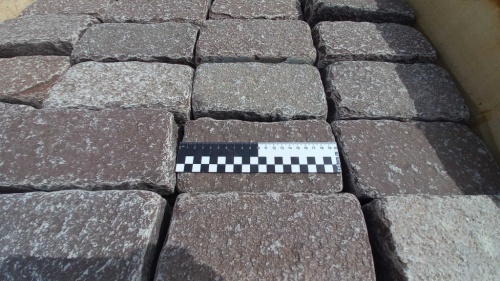 Брусчатка лемезит бордовый колото-галтованная