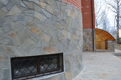 Плитняк златолит Уральский для цоколя, отмостки купить в Артёмовском